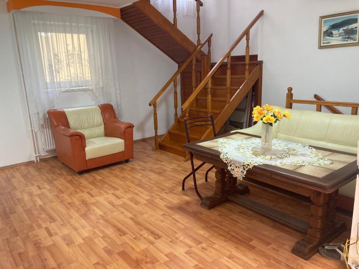 Ultracentral Apartment Near Moscovitz Palace Орадя Экстерьер фото
